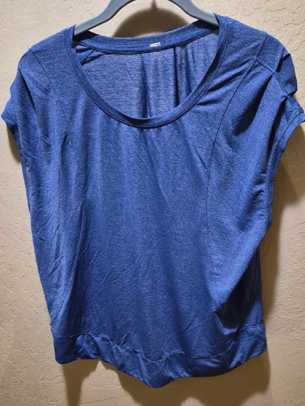 lululemon athletica Cream V-Neck Short Sleeve Tee And Blue Sleeveless Tank